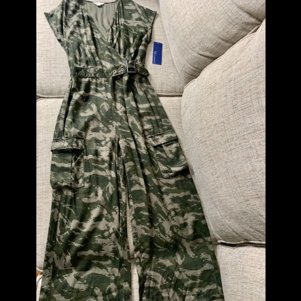 NWT Girls HABITUAL KIDS Danica Wrap Buckle Jumpsuit in Army Green, 10 - Picture 1 of 7